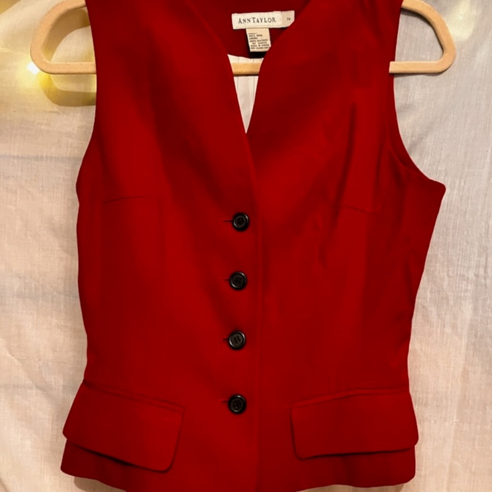 Ann Taylor vintage vest red size 2